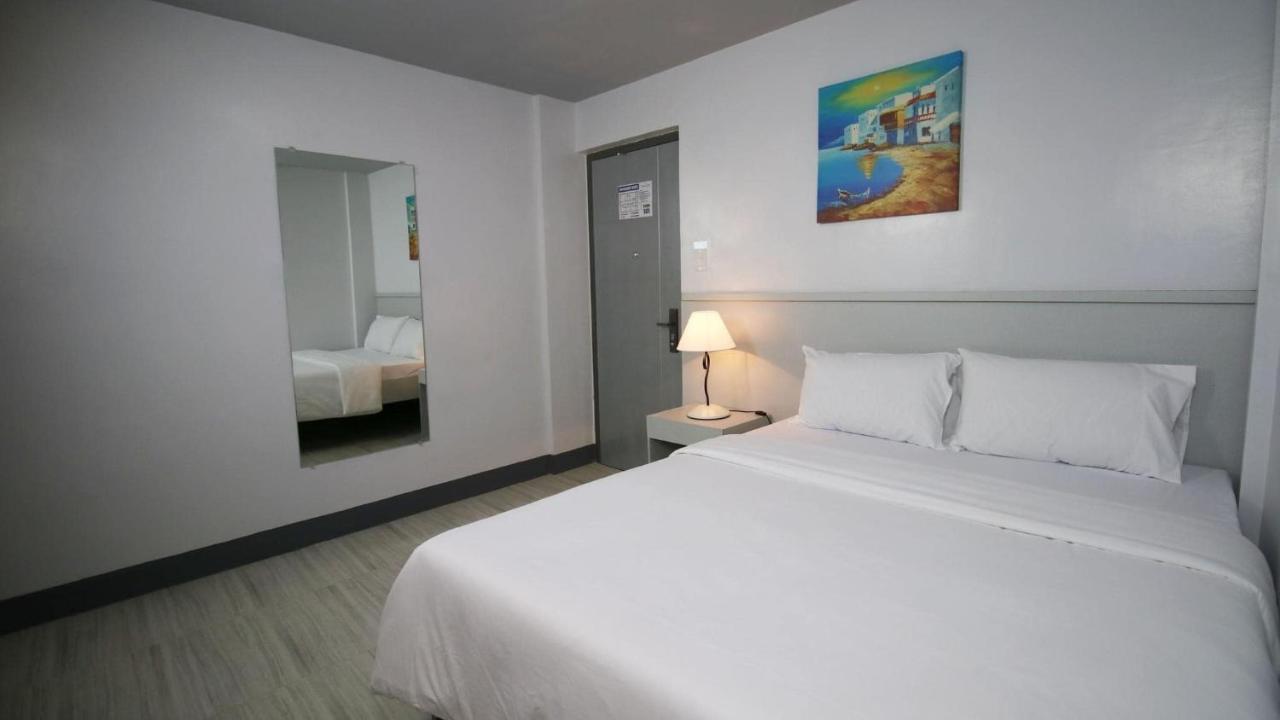 Sands Hotel Nasugbu Zewnętrze zdjęcie