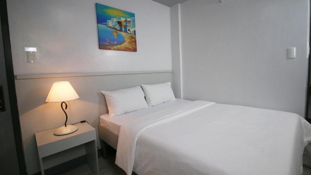 Sands Hotel Nasugbu Zewnętrze zdjęcie