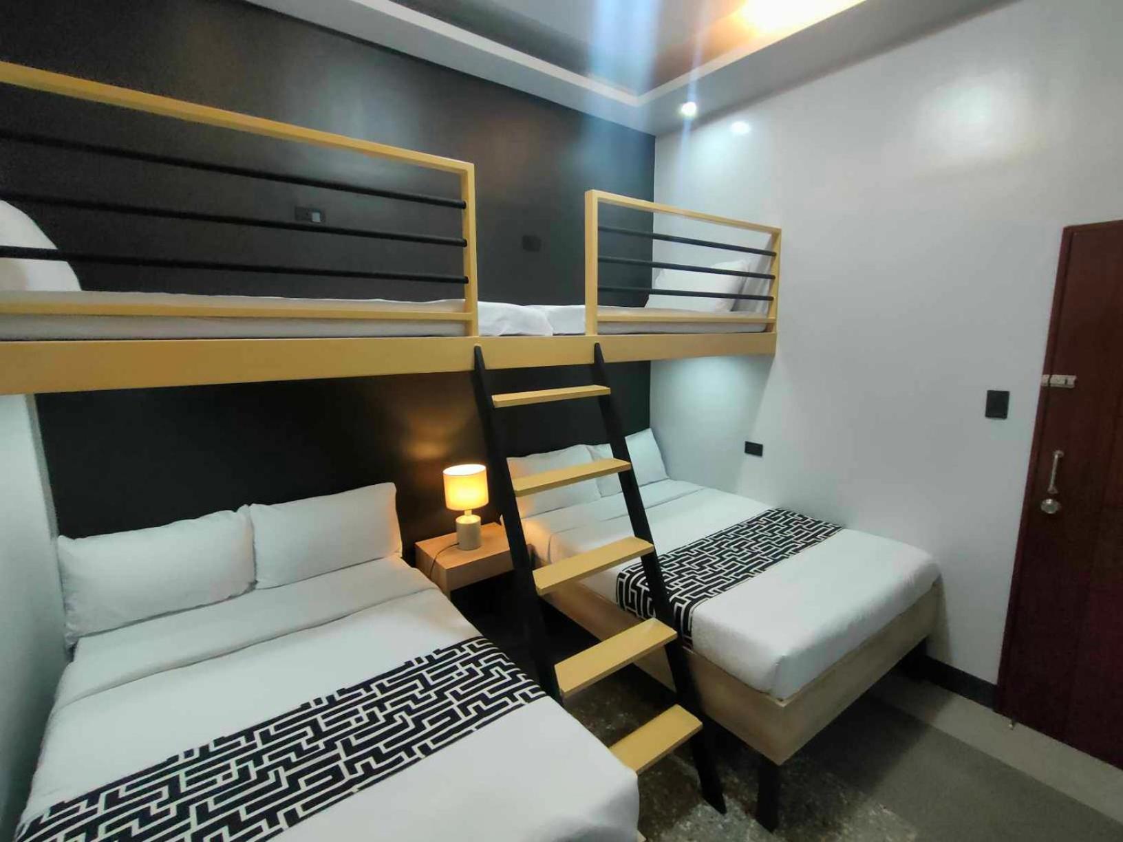 Sands Hotel Nasugbu Zewnętrze zdjęcie