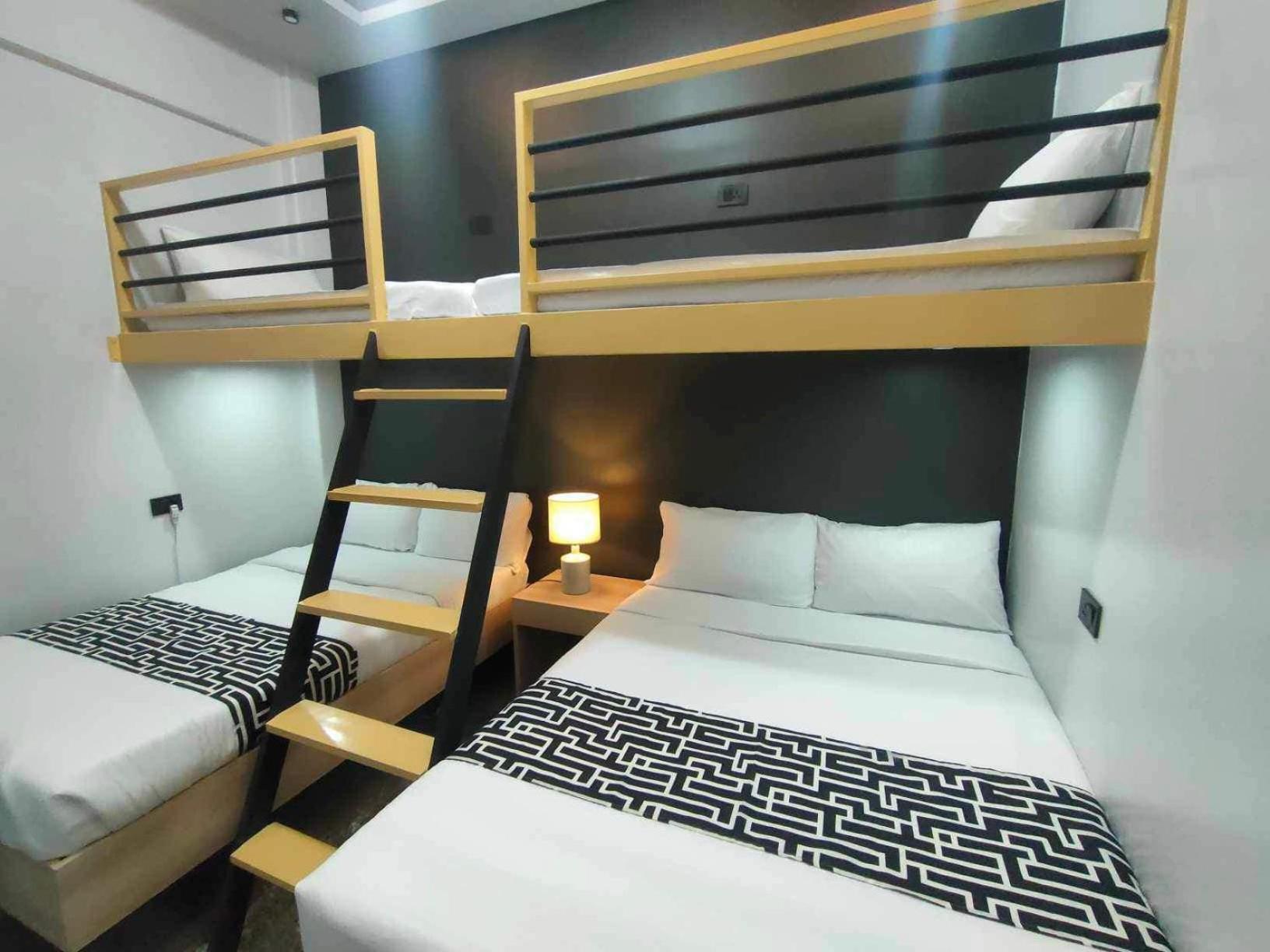 Sands Hotel Nasugbu Zewnętrze zdjęcie